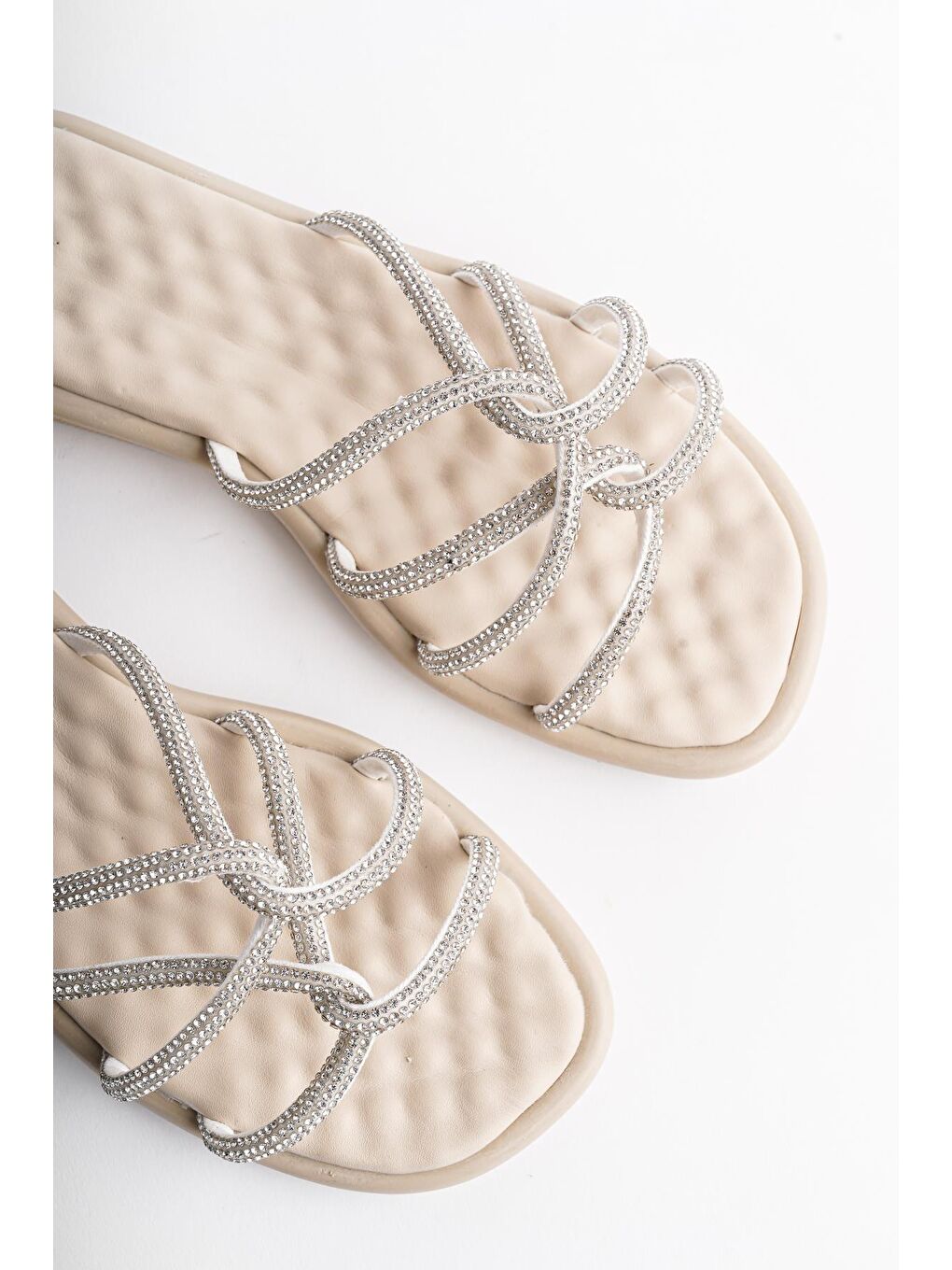 Bej EMMA Kadın Günlük Ortopedik Taşlı Şık Tarz ve Rahat Terlik-2