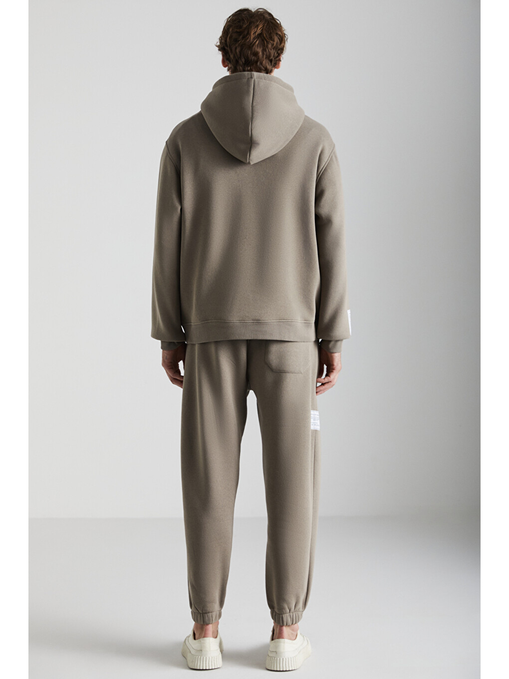 Bej Ashbourne Erkek Oversize Fit Kanguru Cepli Lastikli Paça Kol Etiket Detaylı Vizon Eşofman Takımı-6