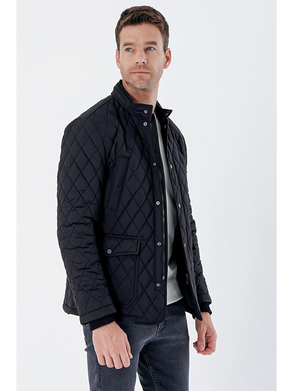 Siyah Kapitone Dik Yaka Astarlı Büyük Beden Comfort Fit Rahat Kesim Casual Mont 1007235265-2