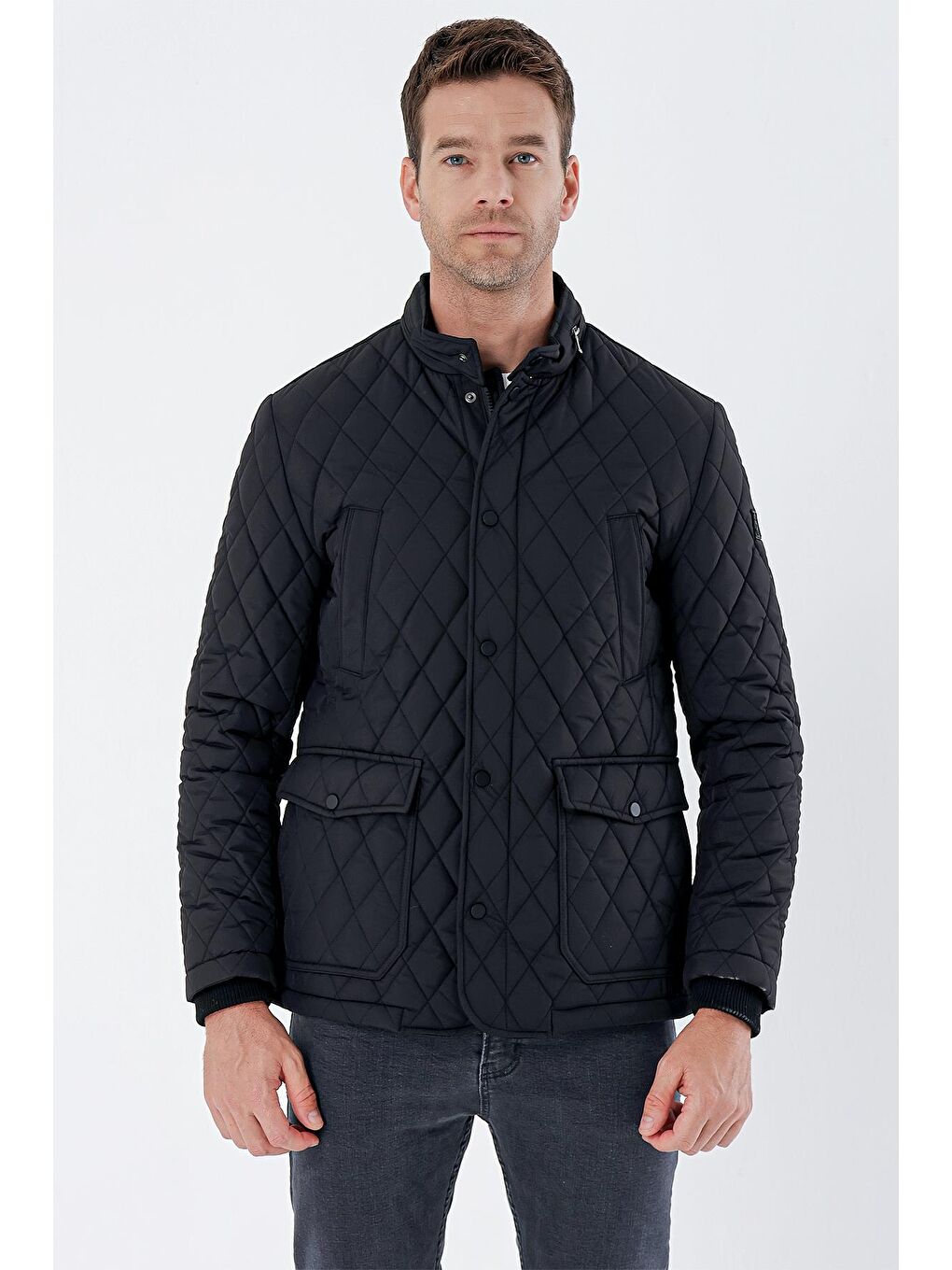 Siyah Kapitone Dik Yaka Astarlı Büyük Beden Comfort Fit Rahat Kesim Casual Mont 1007235265-3