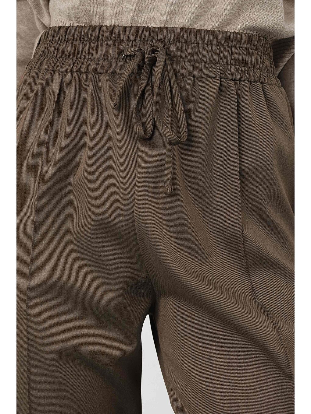 Kahverengi Önü Dikiş Detaylı Pantolon Ceviz Kabuğu-1