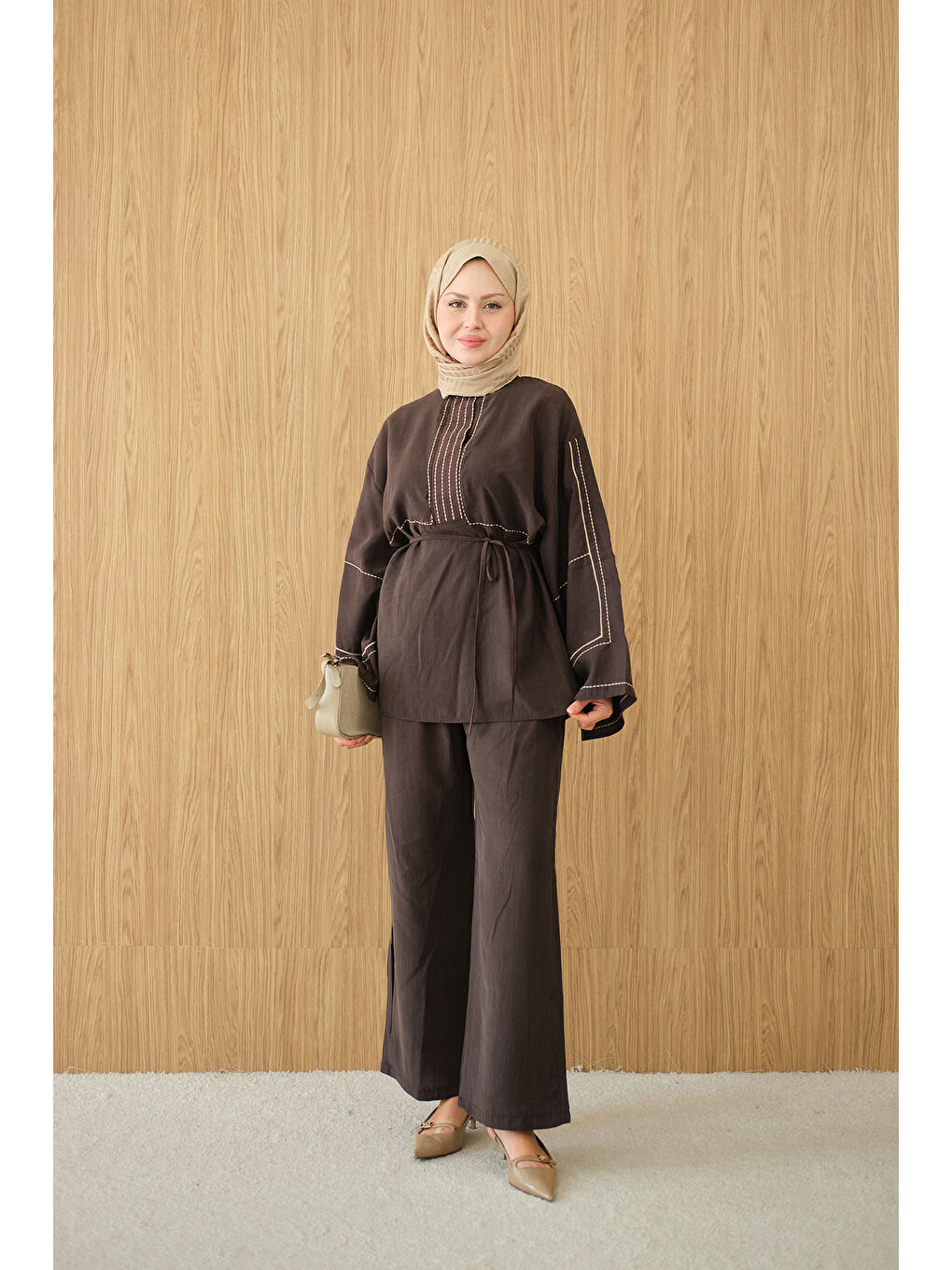 Kadın Nakış Detay Bel Bağlamalı Takım Kahverengi