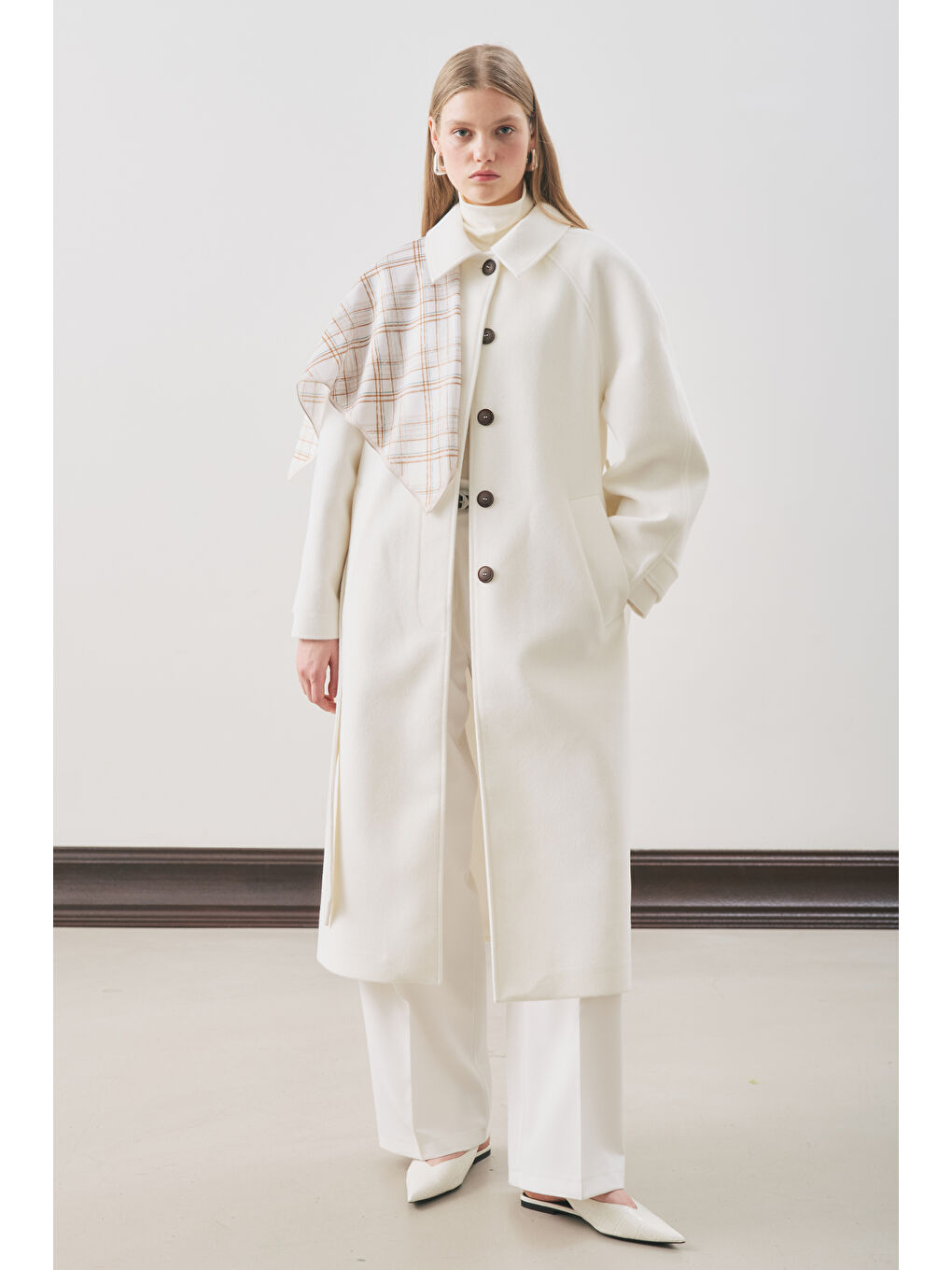 Sarı Desenli Orta Boy Saten Fular Novel Krem-1