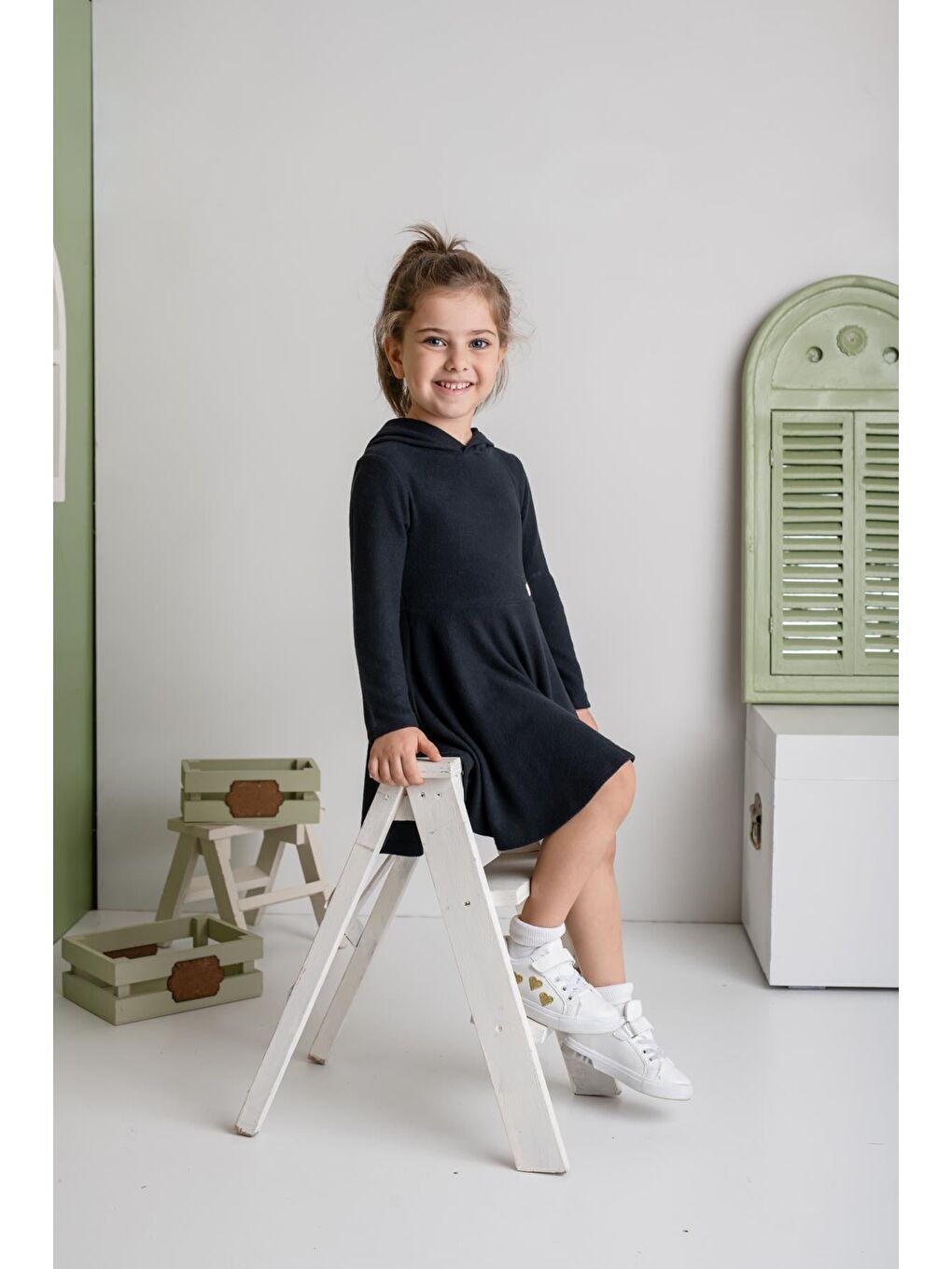 Kız Çocuk Kapüşonlu Yumoş Elbise - Siyah-1