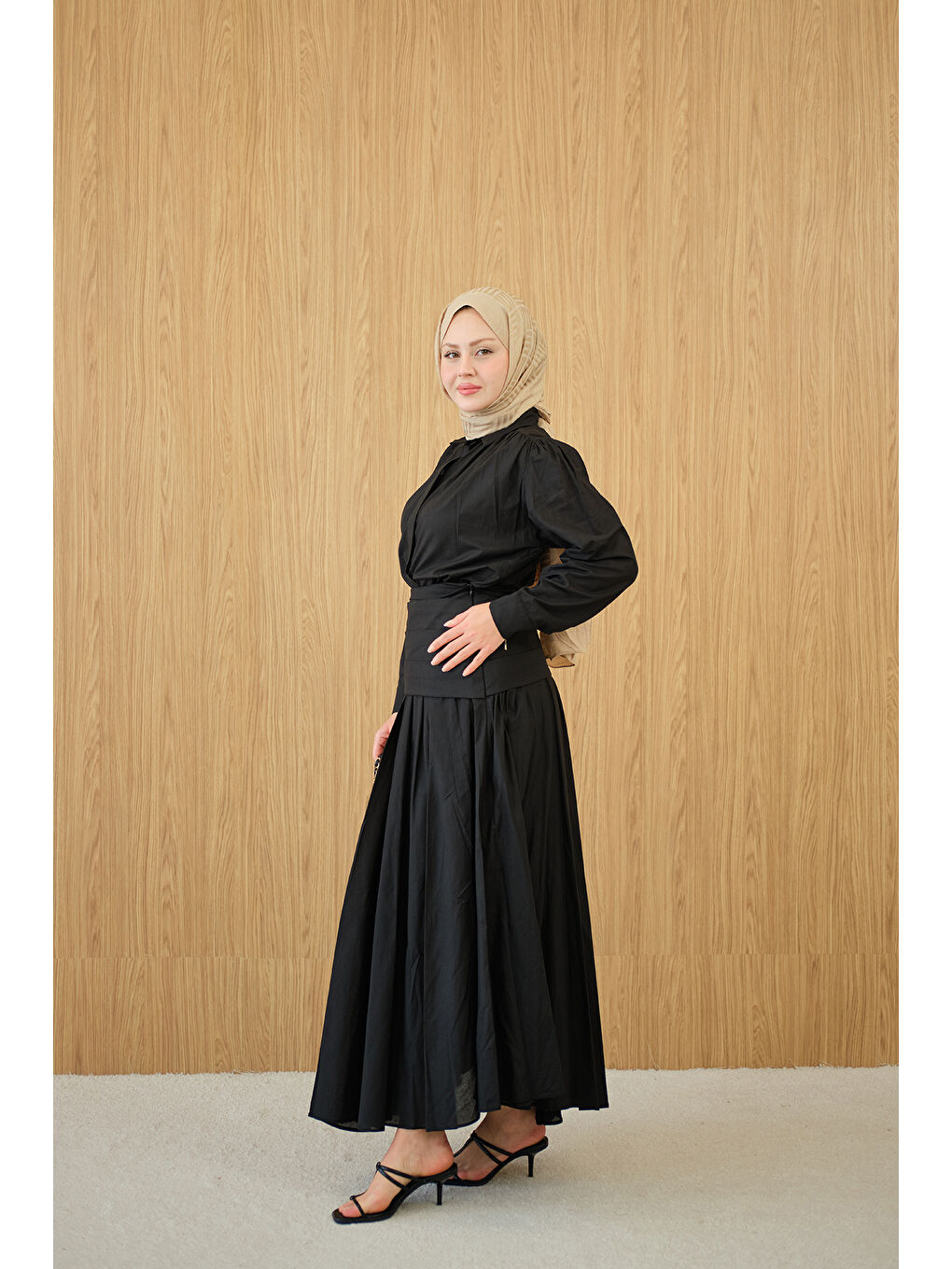 Kadın Gizli Düğmeli Beli Kuşaklı Gömlek Yaka Takım Siyah-4