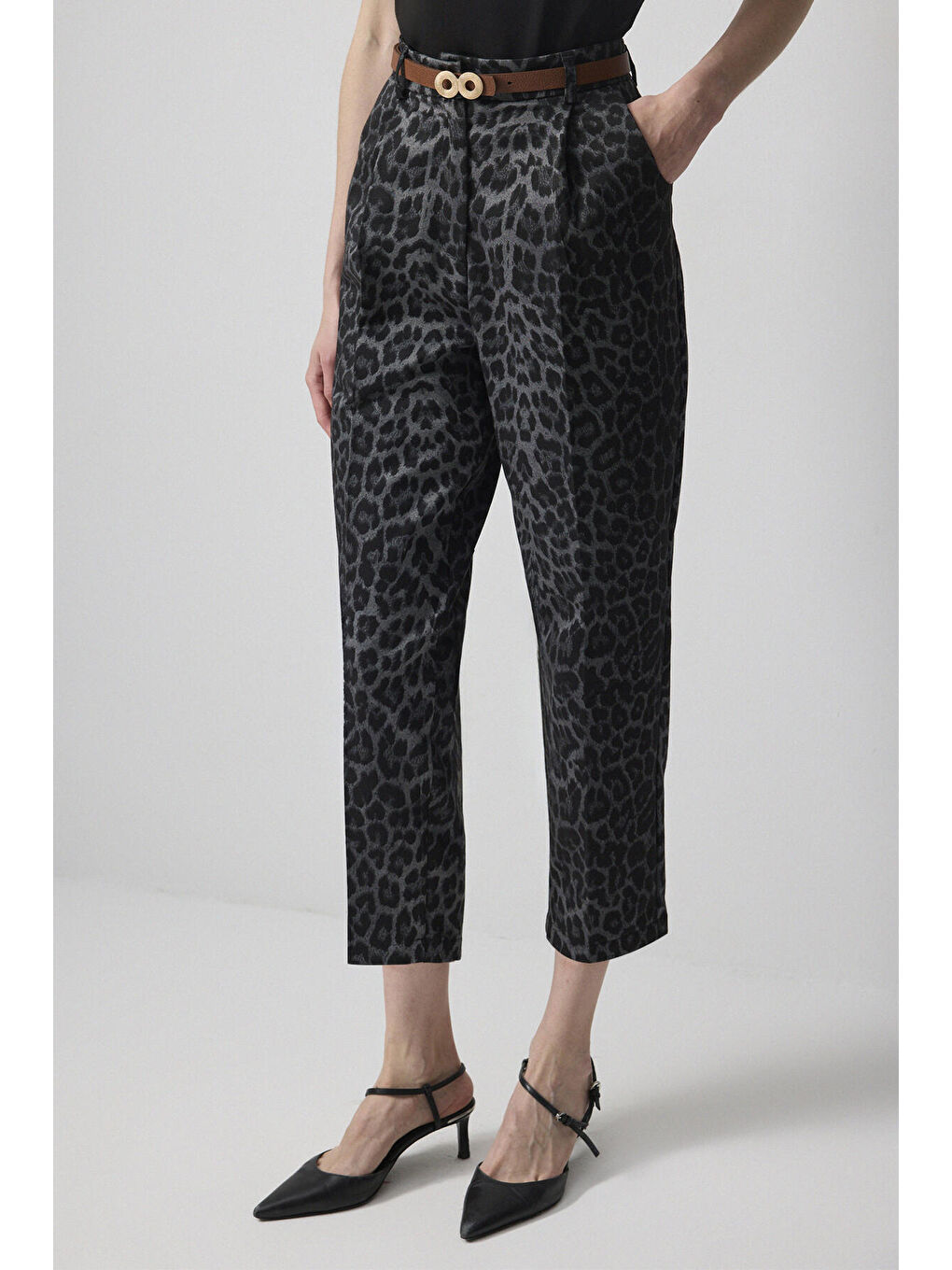 Gri Leopar Desenli Havuç Pantolon-1