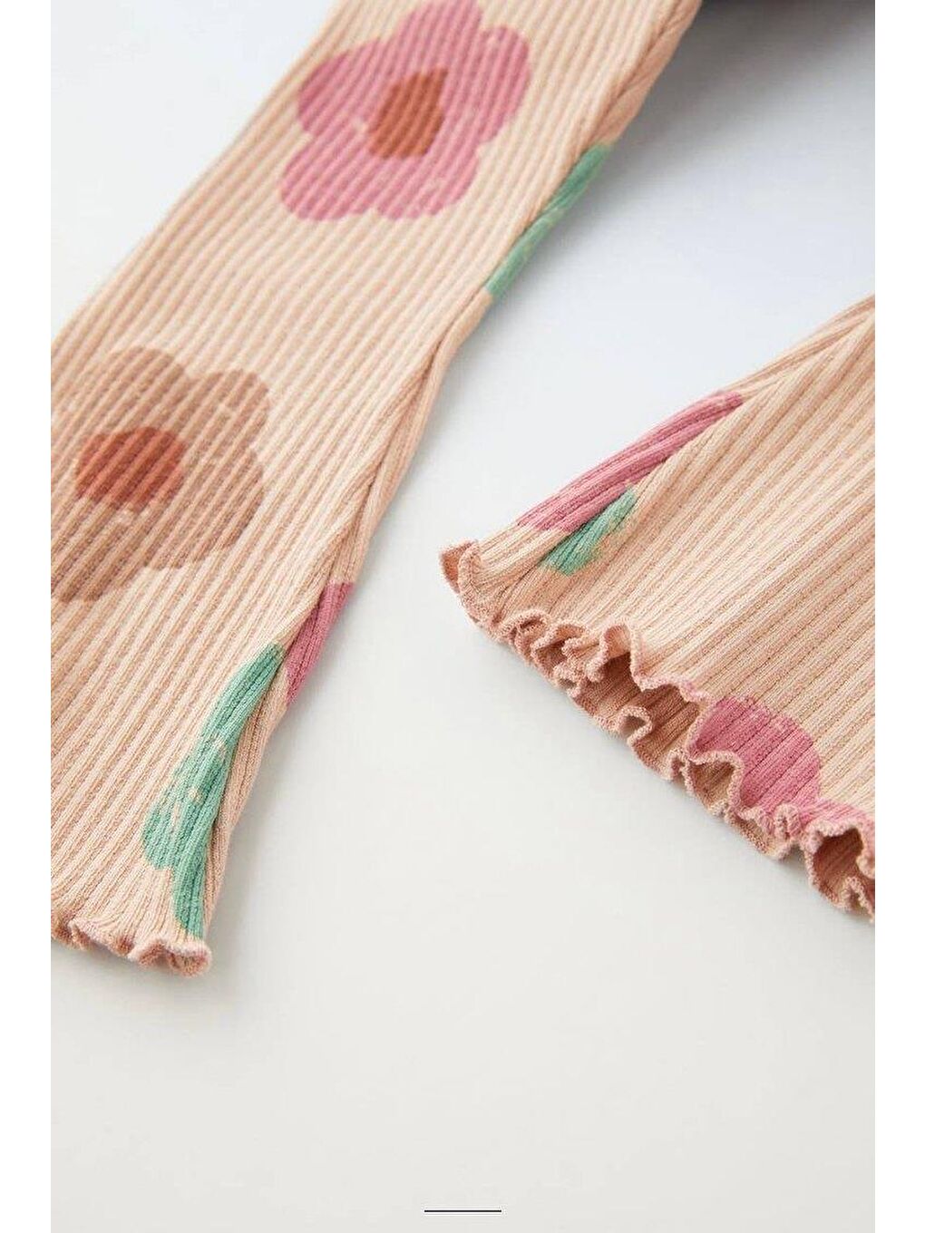 Pembe Kız Çocuk Pamuklu Bej Çiçek Desenli Sweatshirt Ve Eşofman Takımı-2