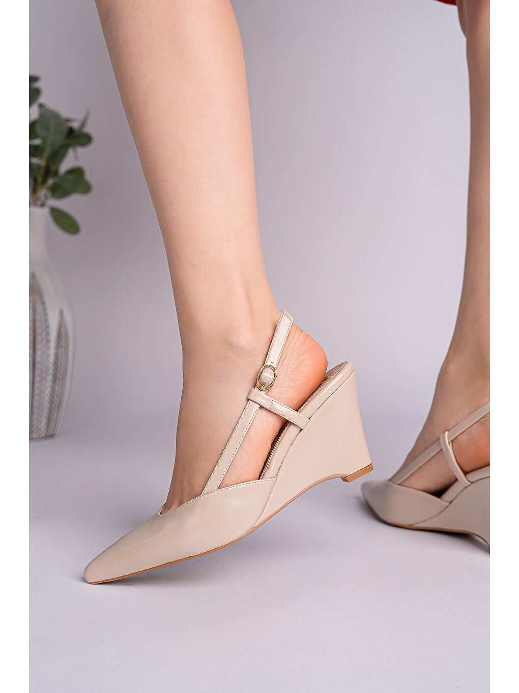 Bej MARBELLA Sivri Burun Arkası Açık Kadın Dolgu Topuklu Ayakkabı-2