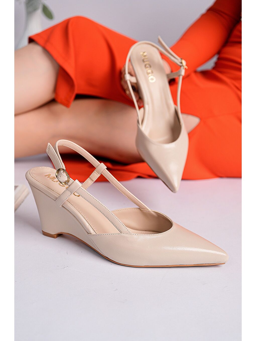 Bej MARBELLA Sivri Burun Arkası Açık Kadın Dolgu Topuklu Ayakkabı-5