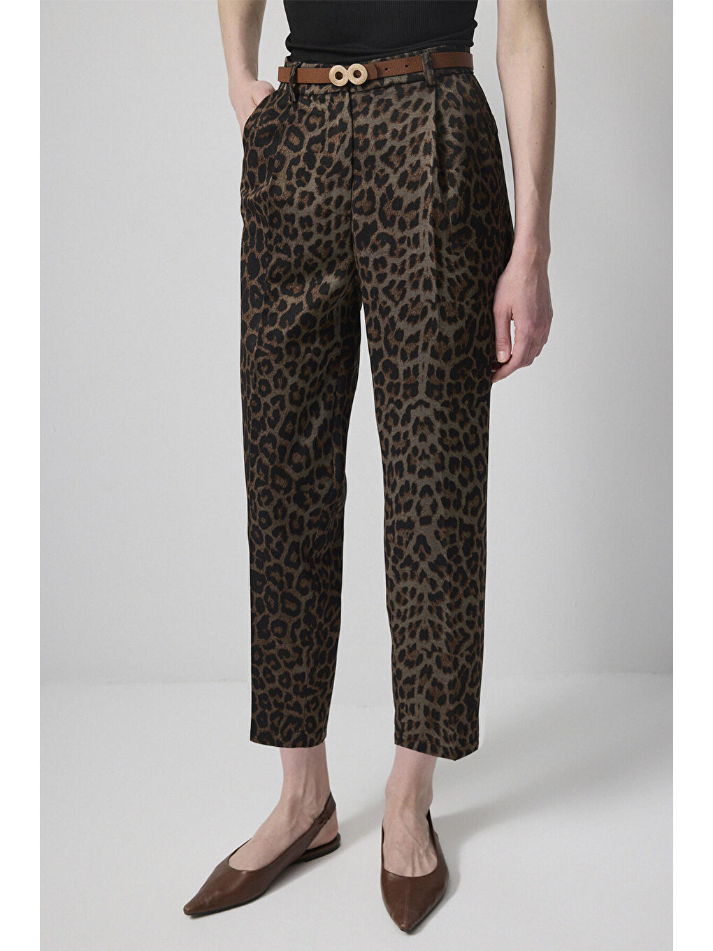 Kahverengi Leopar Desenli Havuç Pantolon-1
