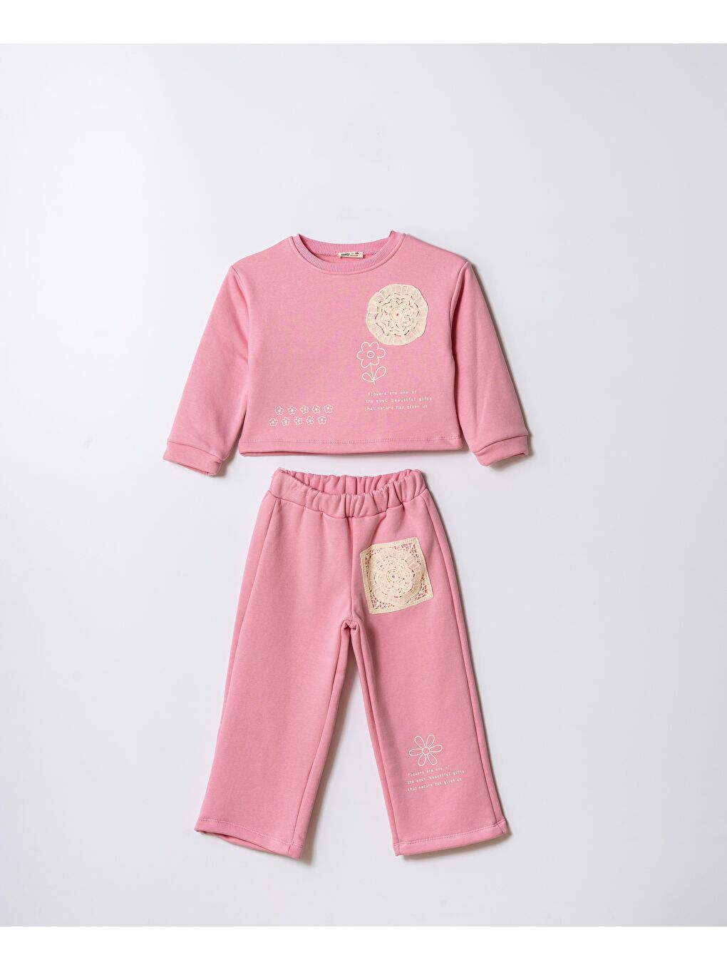 Kız Çocuk Pamuklu Pembe Dantel Aplikeli Yazı Baskılı Eşofman Takımı - Geniş Paça İki Parça Set