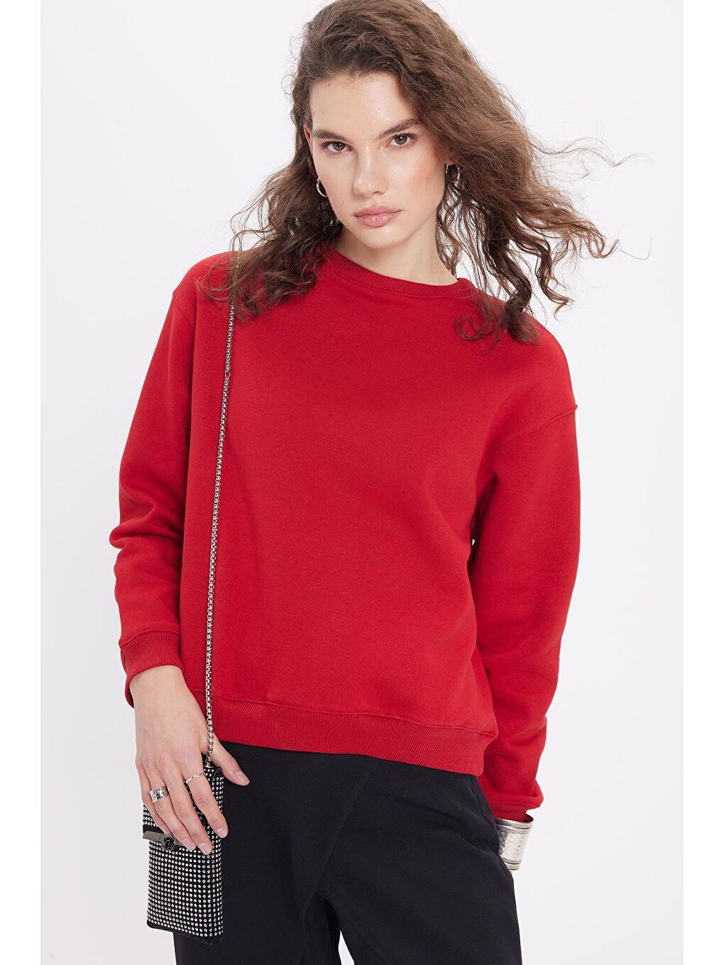 Kadın Oversize Geniş Kesim Pamuklu Bisiklet Yaka Kırmızı Sweatshirt-1