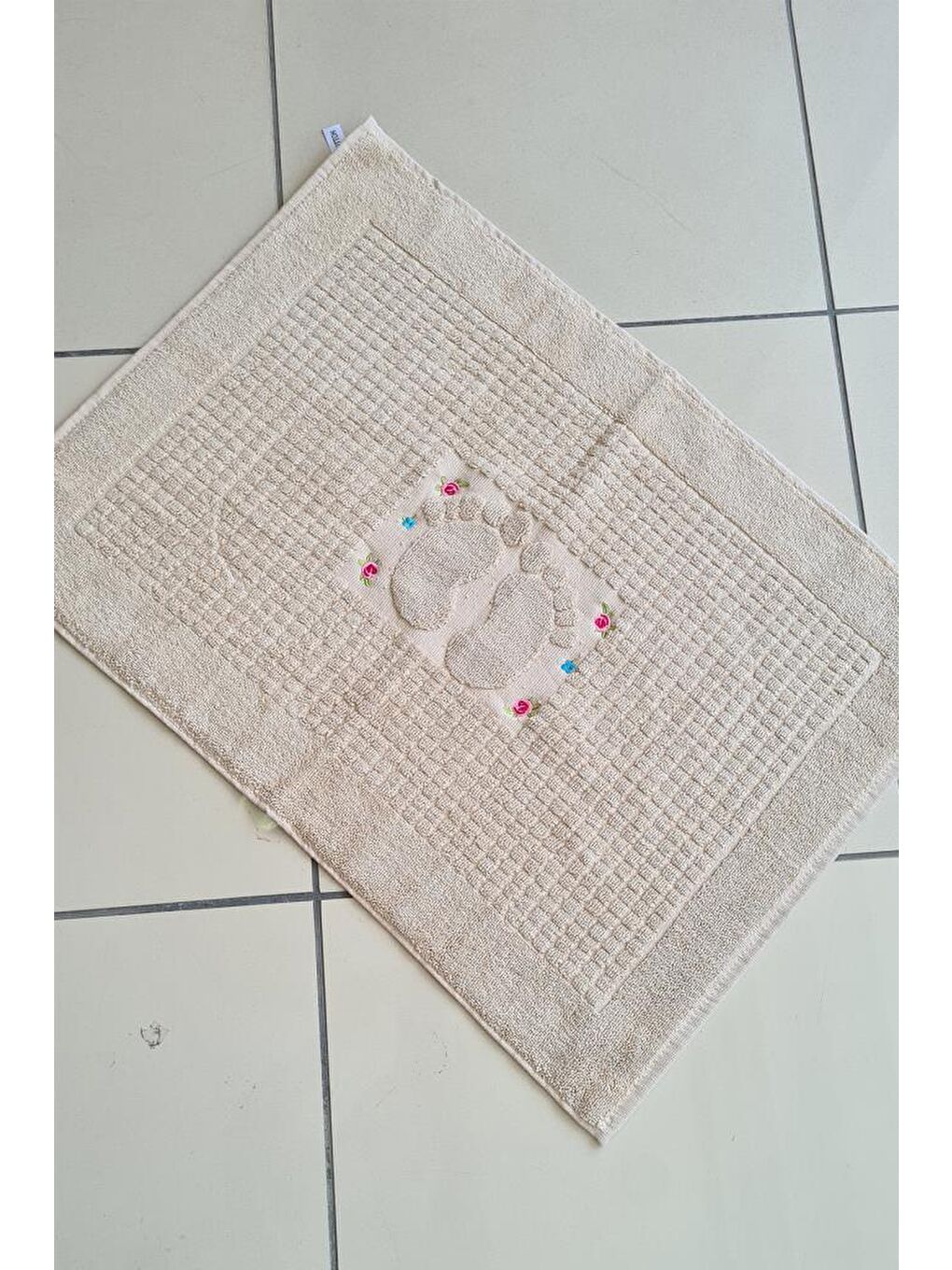 Güldestan Nakışlı Ayak Havlusu Bej-2