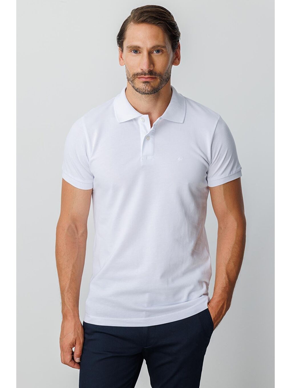Beyaz Modern Fit Dar Kalıp Polo Yaka Düz Kısa Kollu %100 Pamuk Tişört-2