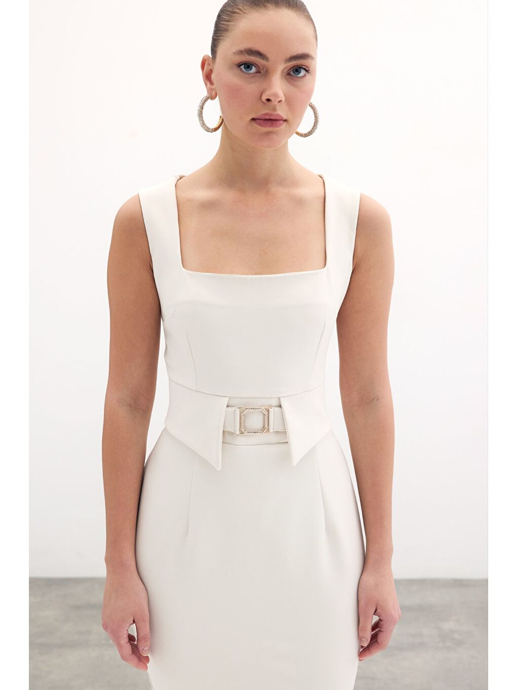 Bej Birleşik Aksesuarlı Kalem Elbise - Taş-4