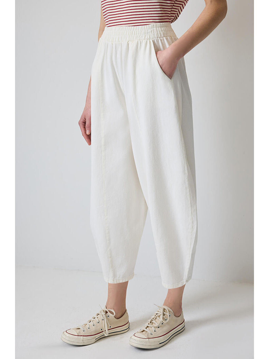 Ekru Beli Lastikli Havuç Pantolon-1