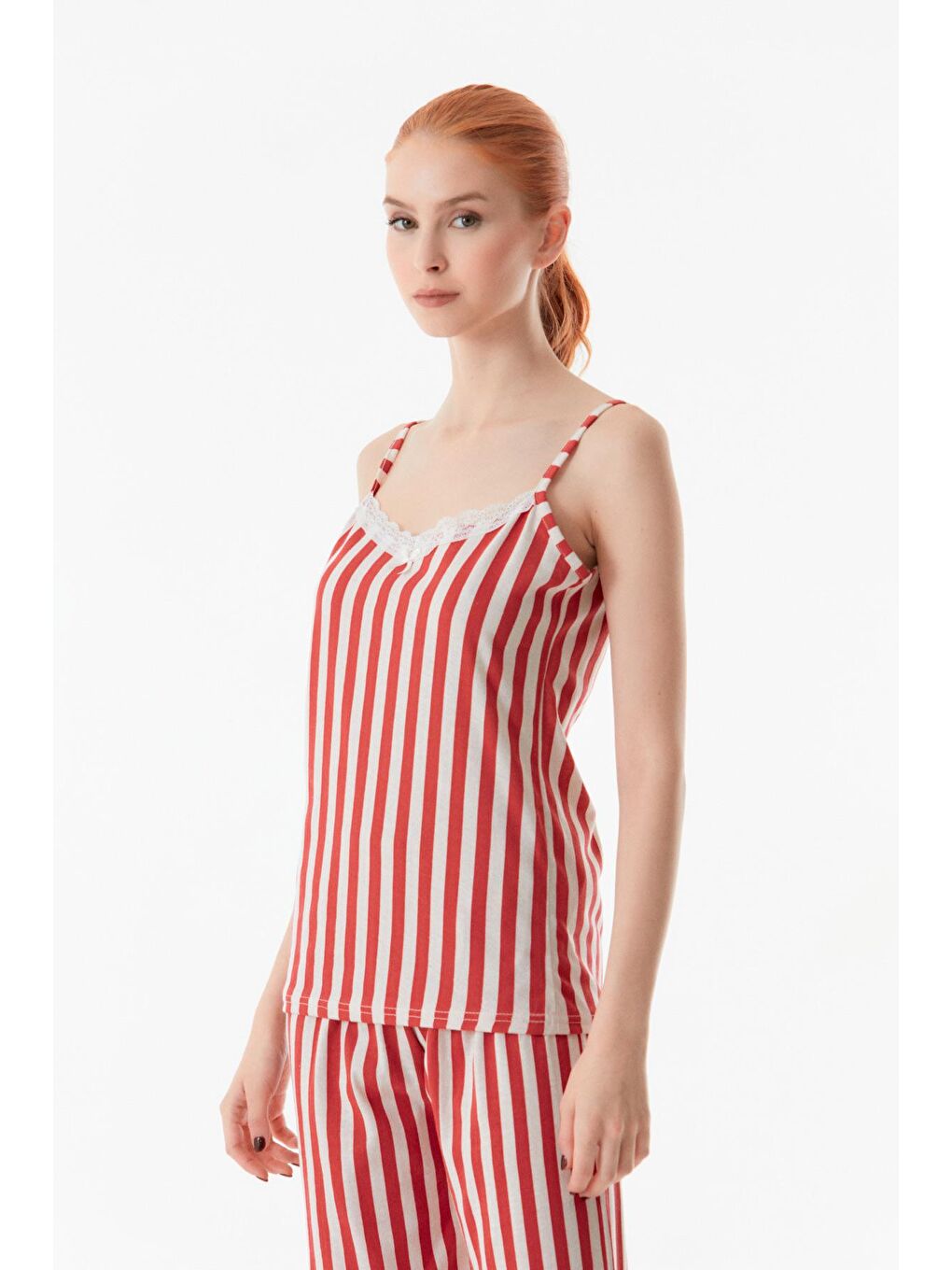 Kırmızı Çizgili İp Askılı Pijama Takımı-1
