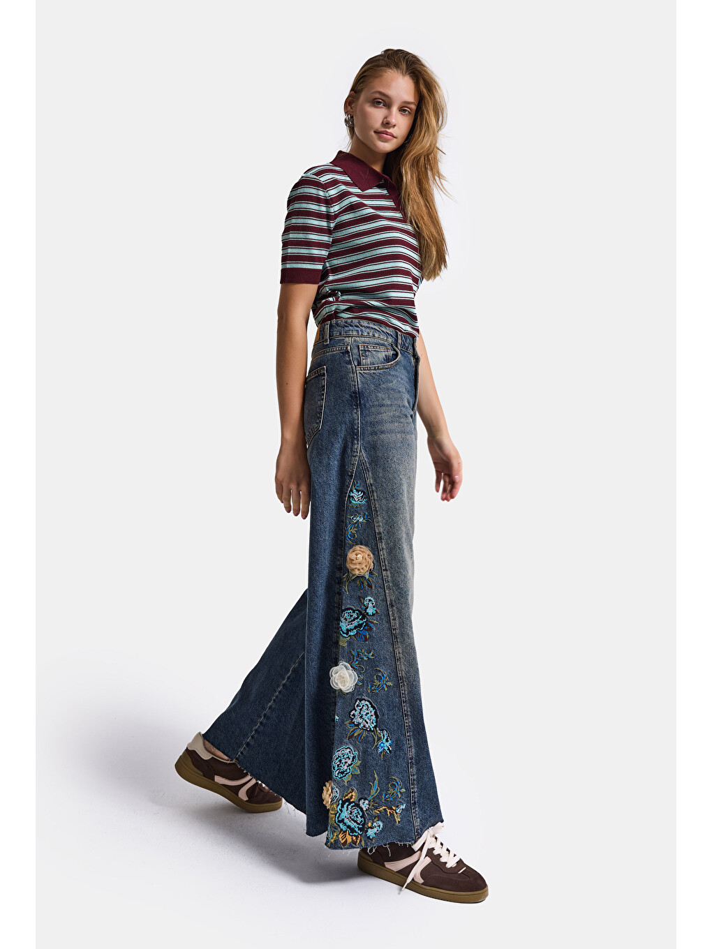 Mavi Kadın Koyu Jean 4w6-8 Palazzo Fit Nakış Ve 3d Gül Detaylı Özel Tasarım Denim Jean-4