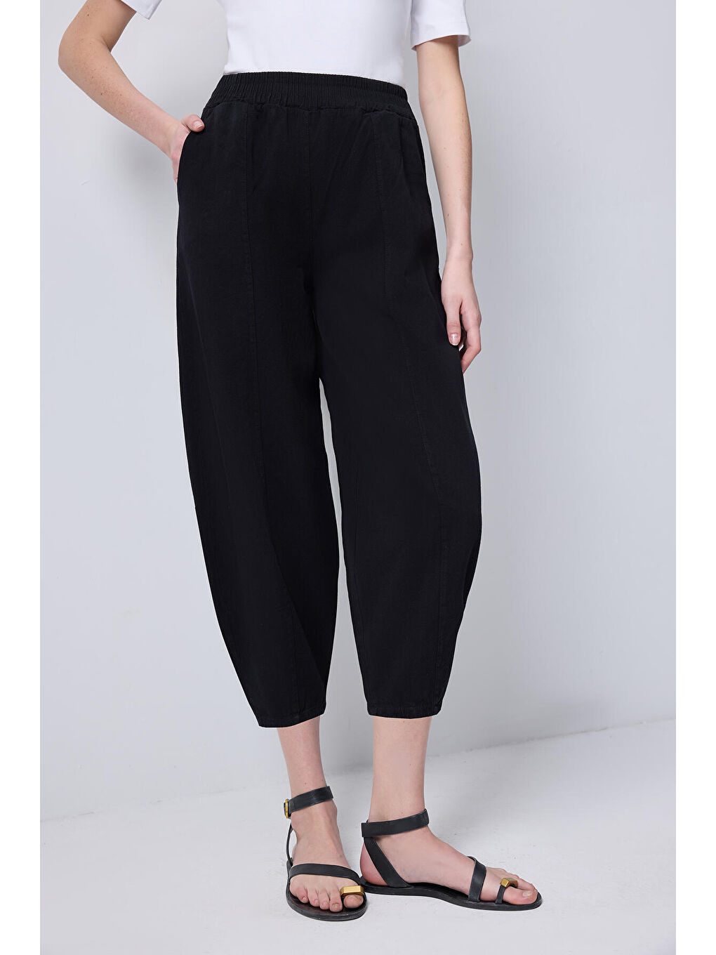 Siyah Beli Lastikli Havuç Pantolon-1