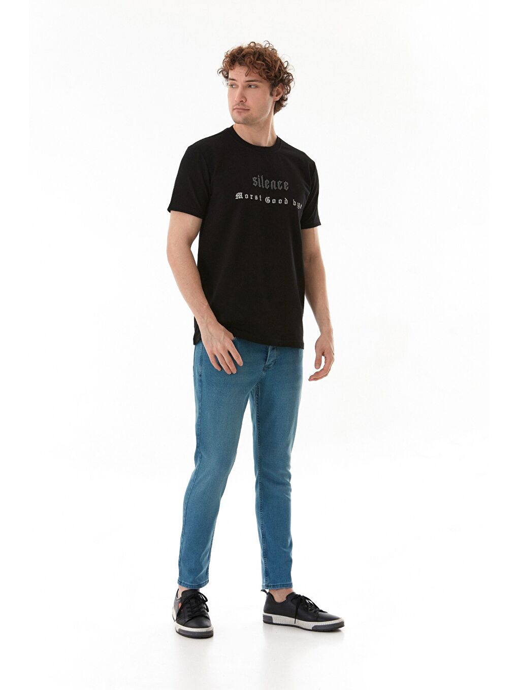 Siyah Silence Nakışlı Bisiklet Yaka Tişört-1