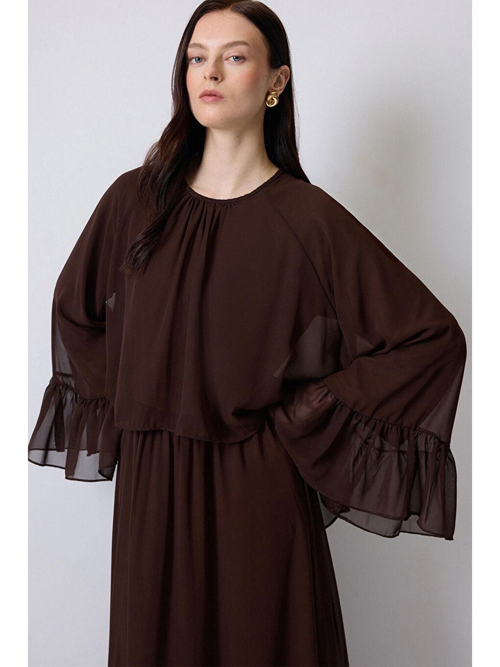 Kahverengi Volanlı Şifon Elbise-3