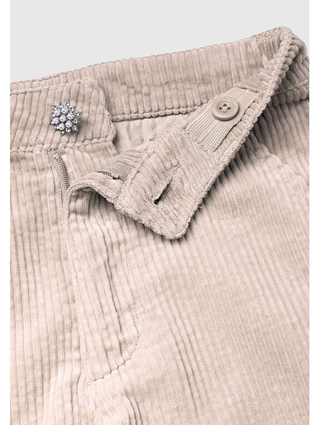 Kız Çocuk Bej Logo İşlemeli Yırtmaçlı Fermuarlı Düğmeli Wide Fit Pantolon-2