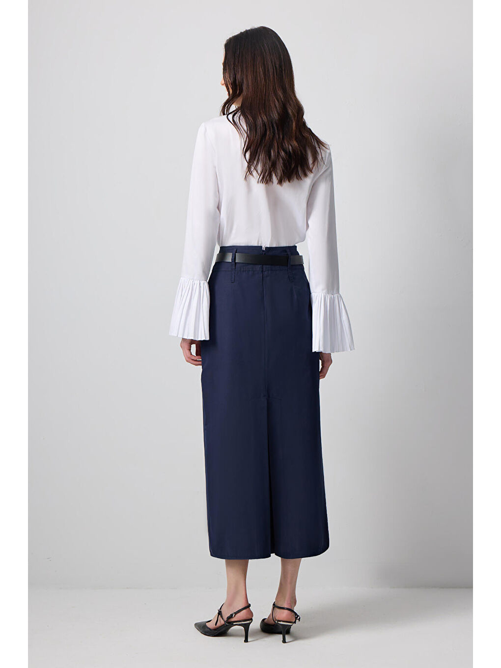 Beyaz Pileli Manşet Gömlek Body-2