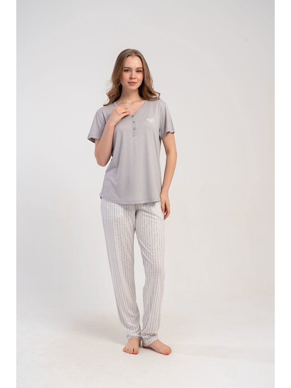 Damla Yaka Yarım Düğmeli Pijama Takımı Gri-512222-2