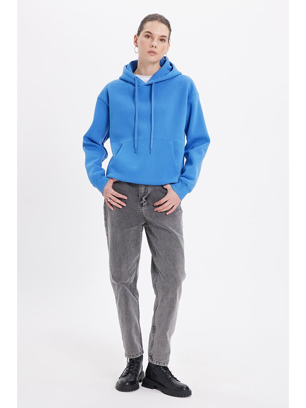 Kadın Oversize Geniş Kesim Pamuklu Yumuşak Dokulu İçi Polarlı Basic Mavi Kapüşonlu Sweatshirt-3