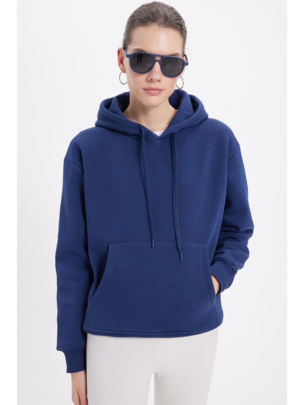 Kadın Oversize Geniş Kesim Pamuklu Yumuşak Dokulu İçi Polarlı Basic Lacivert Kapüşonlu Sweatshirt-3