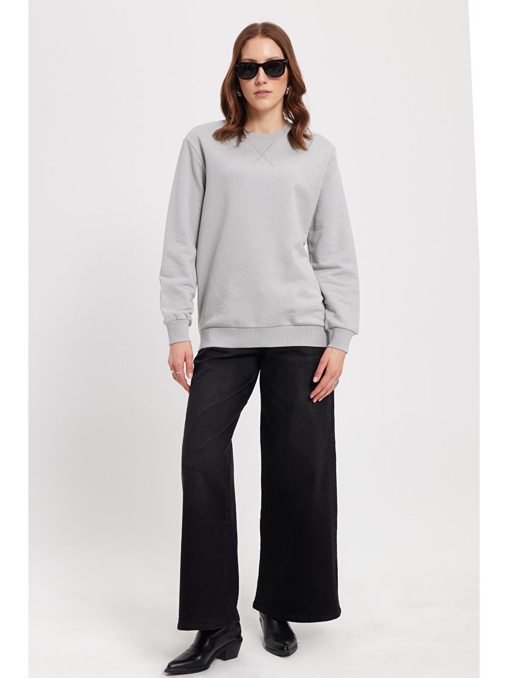 Bej Kadın Oversize Geniş Kesim %100 Pamuk 3 İplik Basic Taş Bisiklet Yaka Sweatshirt-2