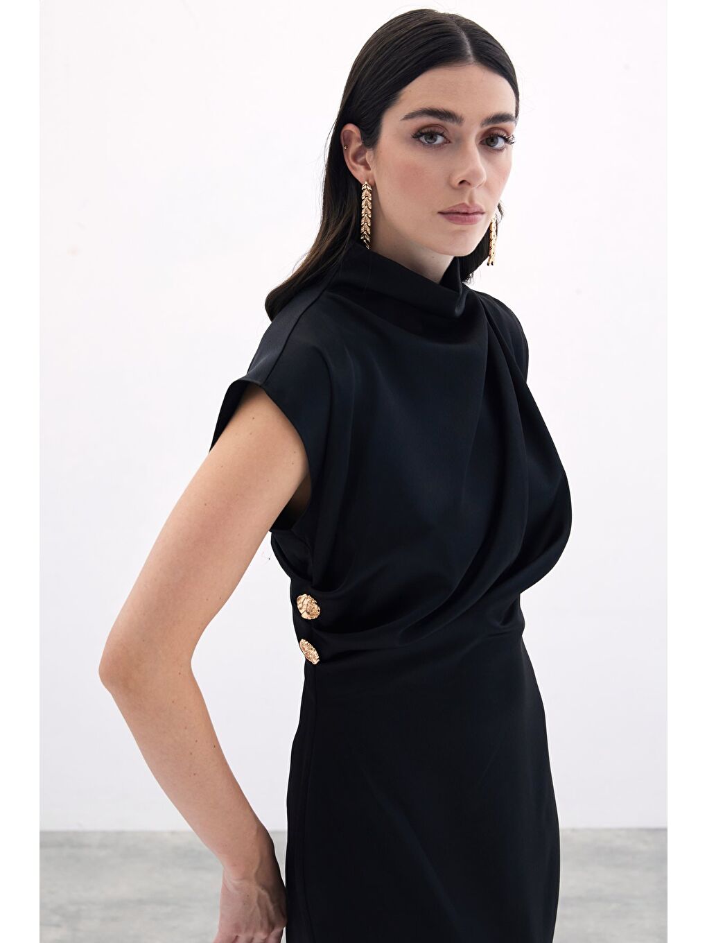 Düğme Detaylı Uzun Elbise - Siyah-4