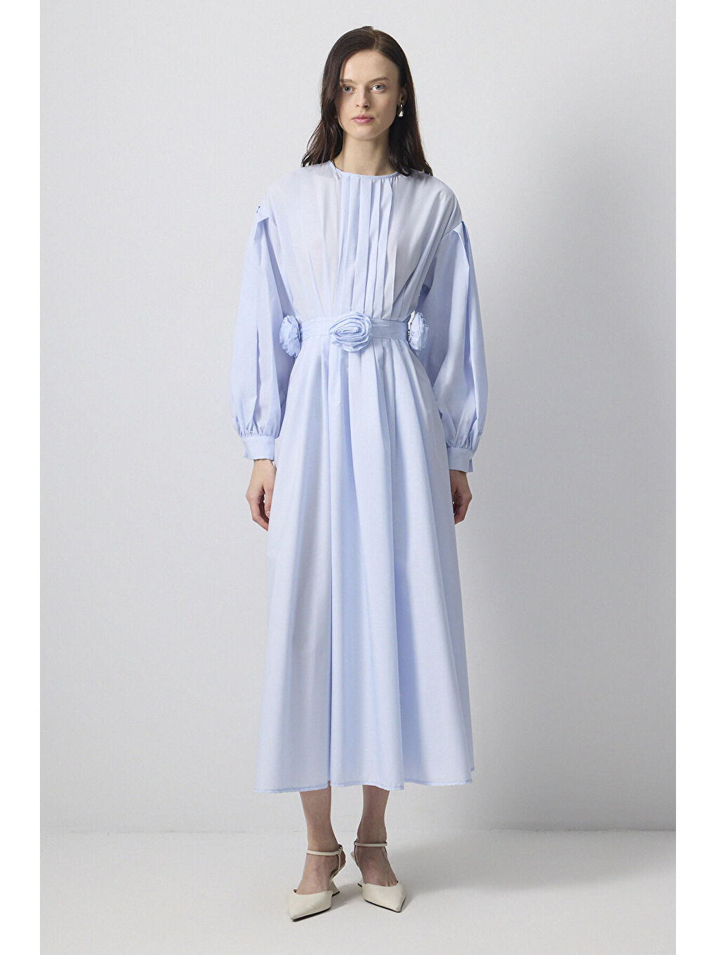 Mavi Çiçek Detaylı Pileli Poplin Elbise