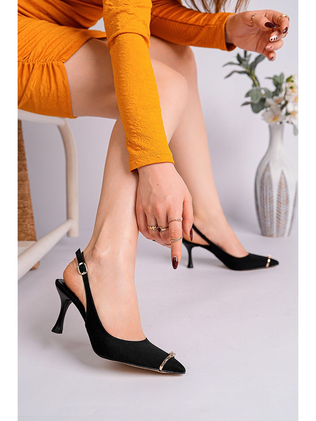 Siyah OURELİA Gold Yüzük Detaylı Sivri Burun Arkası Açık Kadın Topuklu Ayakkabı-8