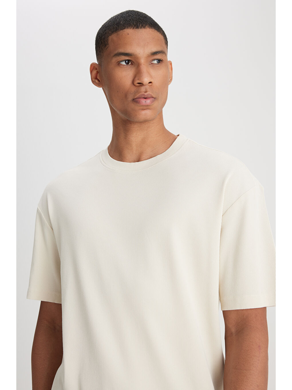 Loose Fit Bisiklet Yaka Bej Tişört-1