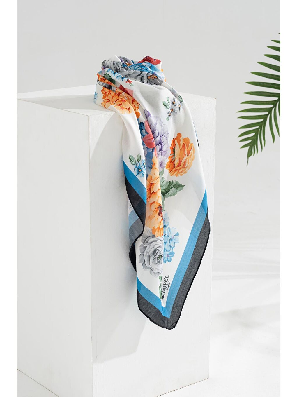 İndigo Kadın Tesettür Digital Baskılı Gül Desen Eşarp