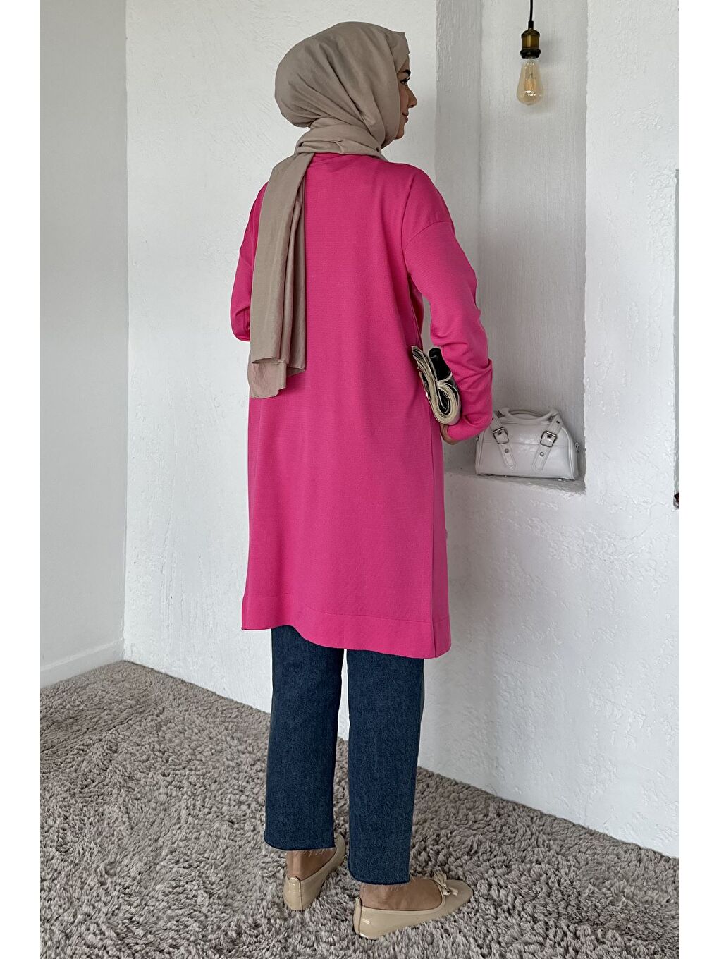 Fuşya Gülseli Çiçek Fistolu Taş İşlemeli Ön Düğmeli Tesettür Triko Hırka-1