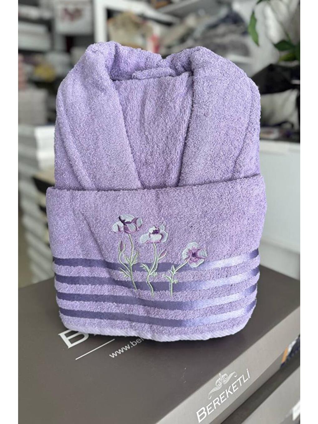 Karışık Çiçek Bayan Bornoz Seti Mor