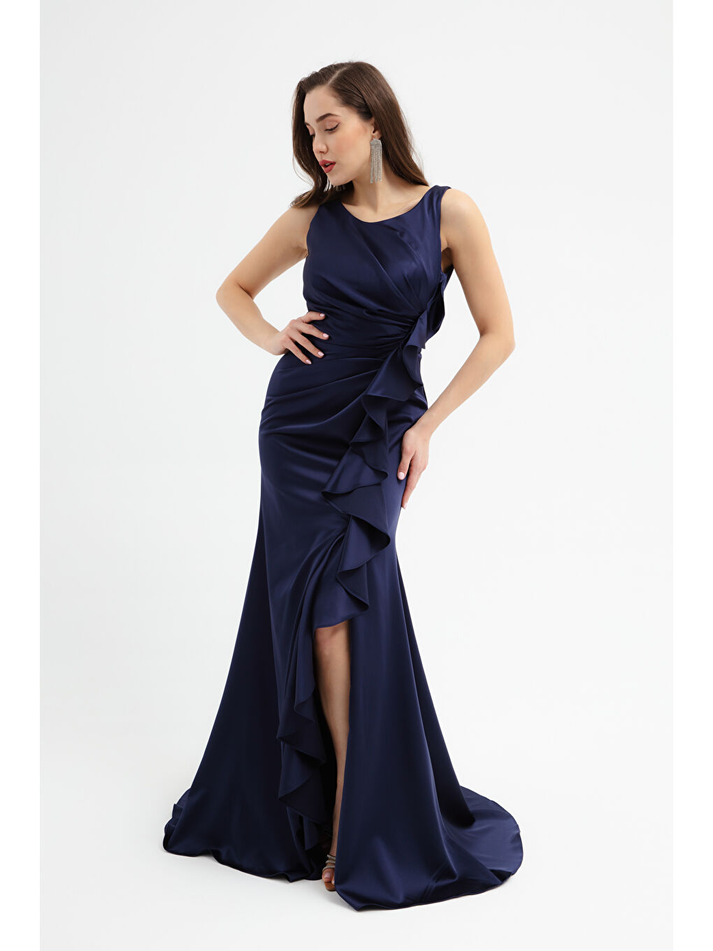 Kadın Lacivert Fırfırlı Yırtmaçlı Uzun Saten Abiye Elbise