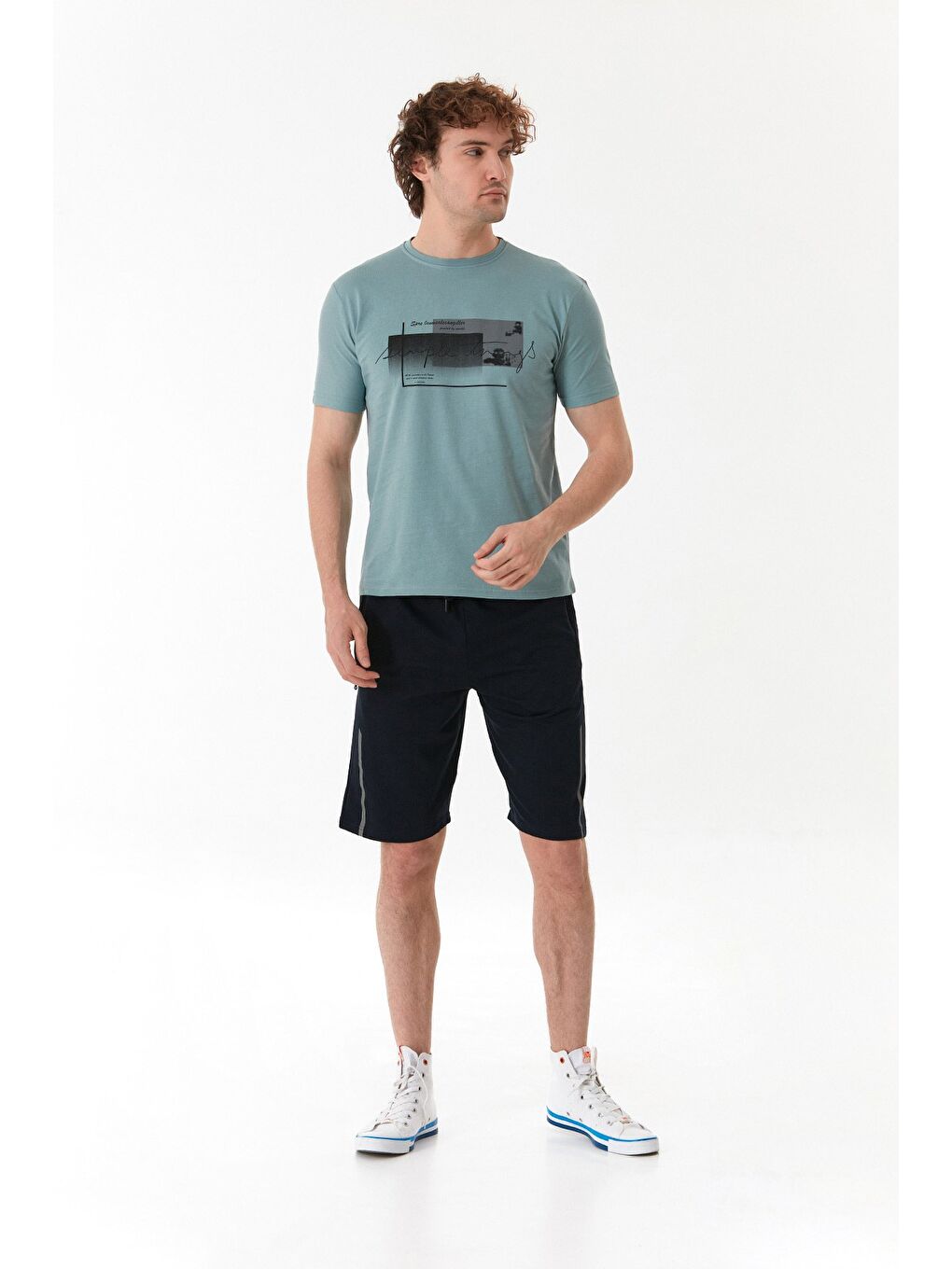 Lacivert Beli Lastikli Cebi Fermuarlı Şort-1