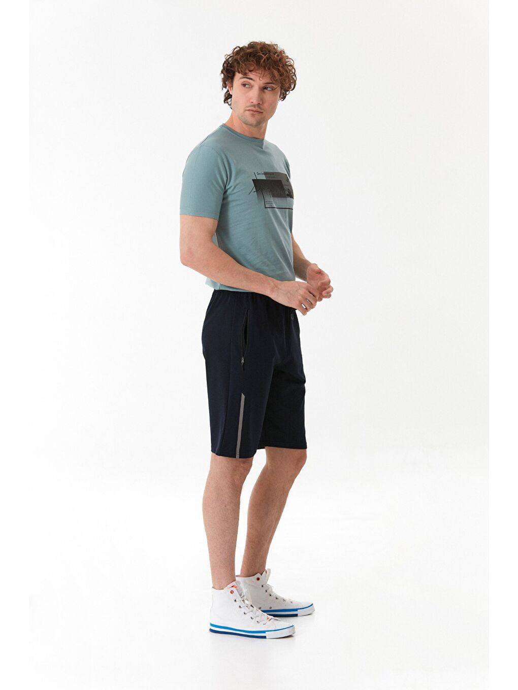 Lacivert Beli Lastikli Cebi Fermuarlı Şort-2