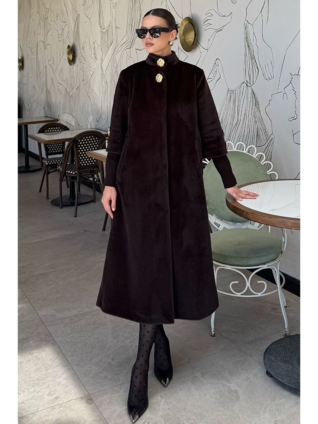 Kahverengi Kadın Gold Düğme Detaylı İç Astarlı Sakallı Kaban