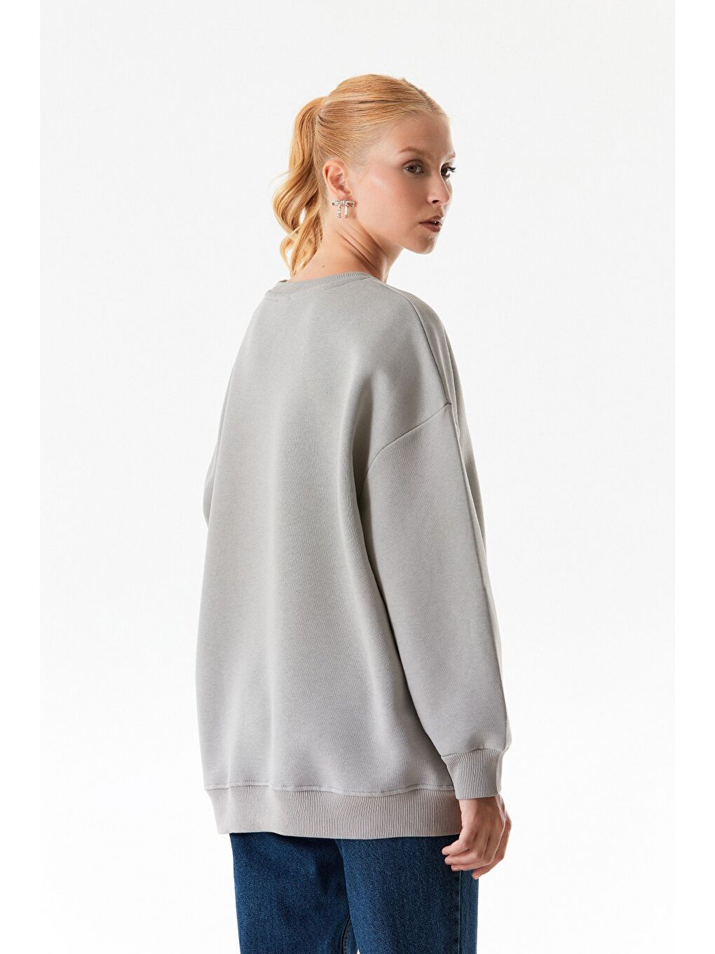 Fullamoda Gri Kalp Nakışlı Bisiklet Yaka Oversize Sweatshirt - 4