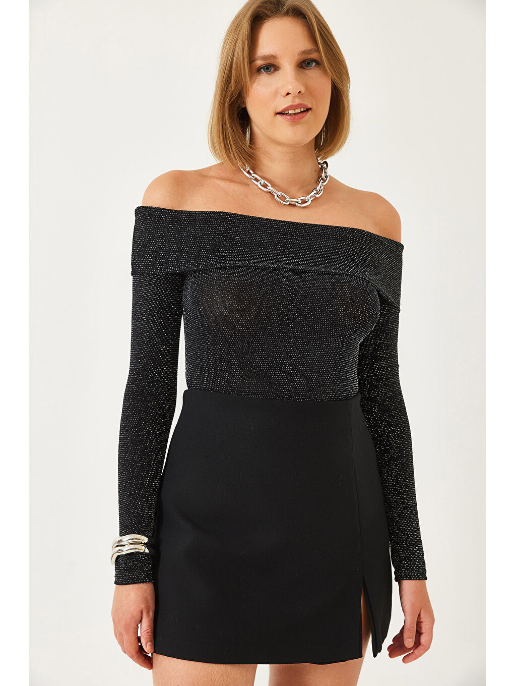 Siyah Kadın Madonna Yaka Simli Bluz-1