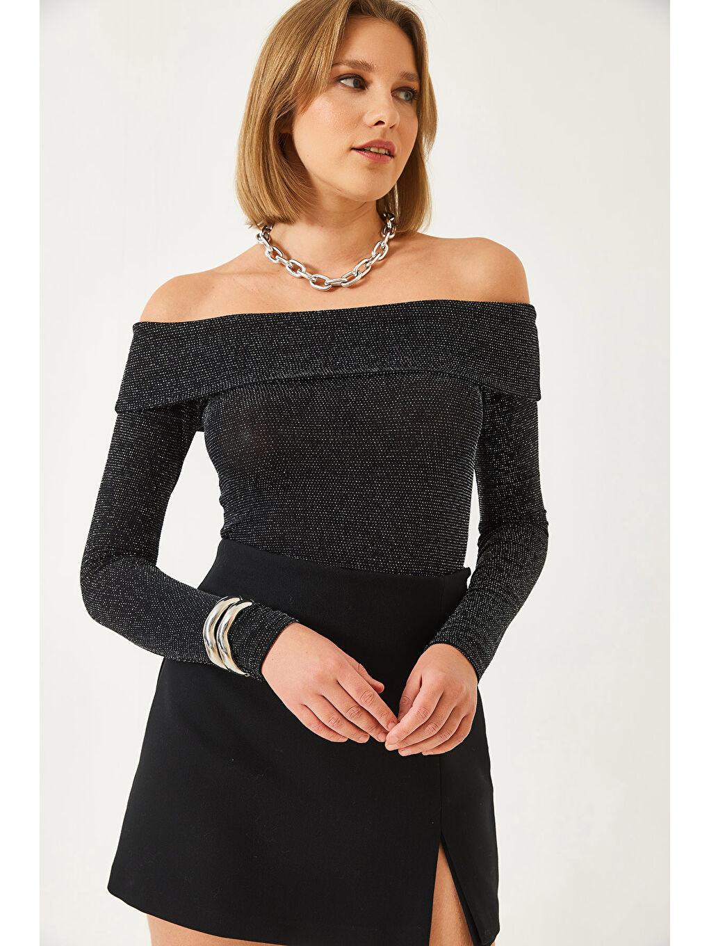 Siyah Kadın Madonna Yaka Simli Bluz-2