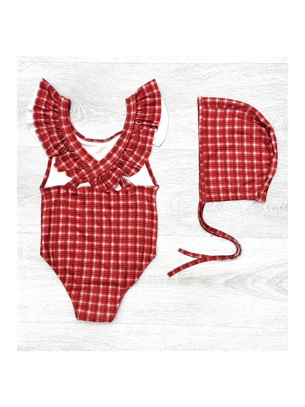 Kırmızı Sırttan Çapraz Fırfır Detaylı Boneli Kız Çocuk Mayo-1