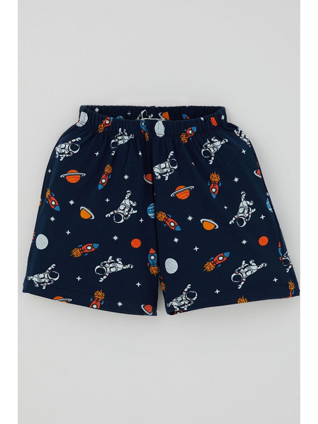 Erkek Bebek Şortlu Pijama Takımı Galaksi Temalı Astronot Desenli Lacivert (9 Ay-3 Yaş)-2