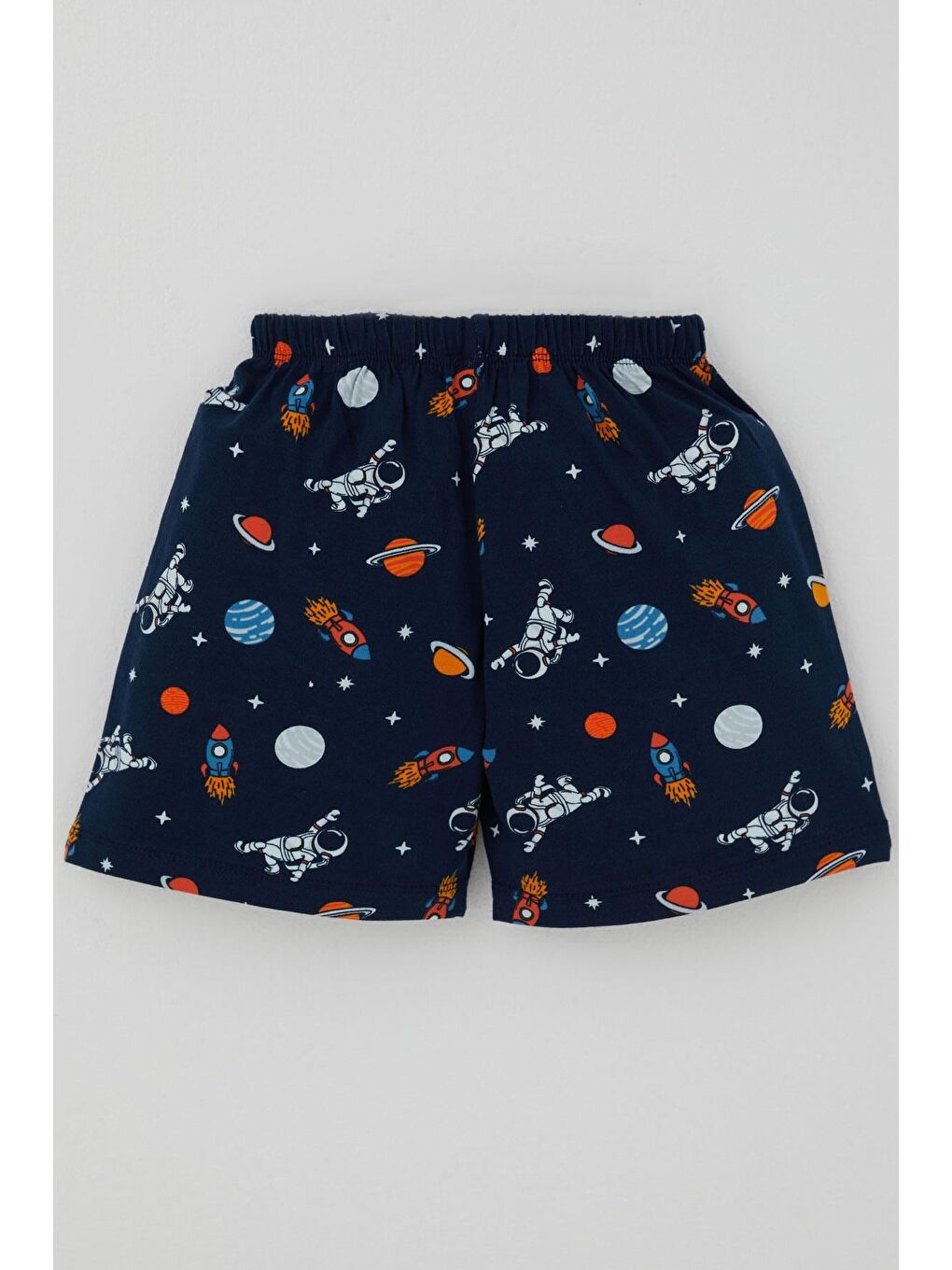 Erkek Bebek Şortlu Pijama Takımı Galaksi Temalı Astronot Desenli Lacivert (9 Ay-3 Yaş)-4