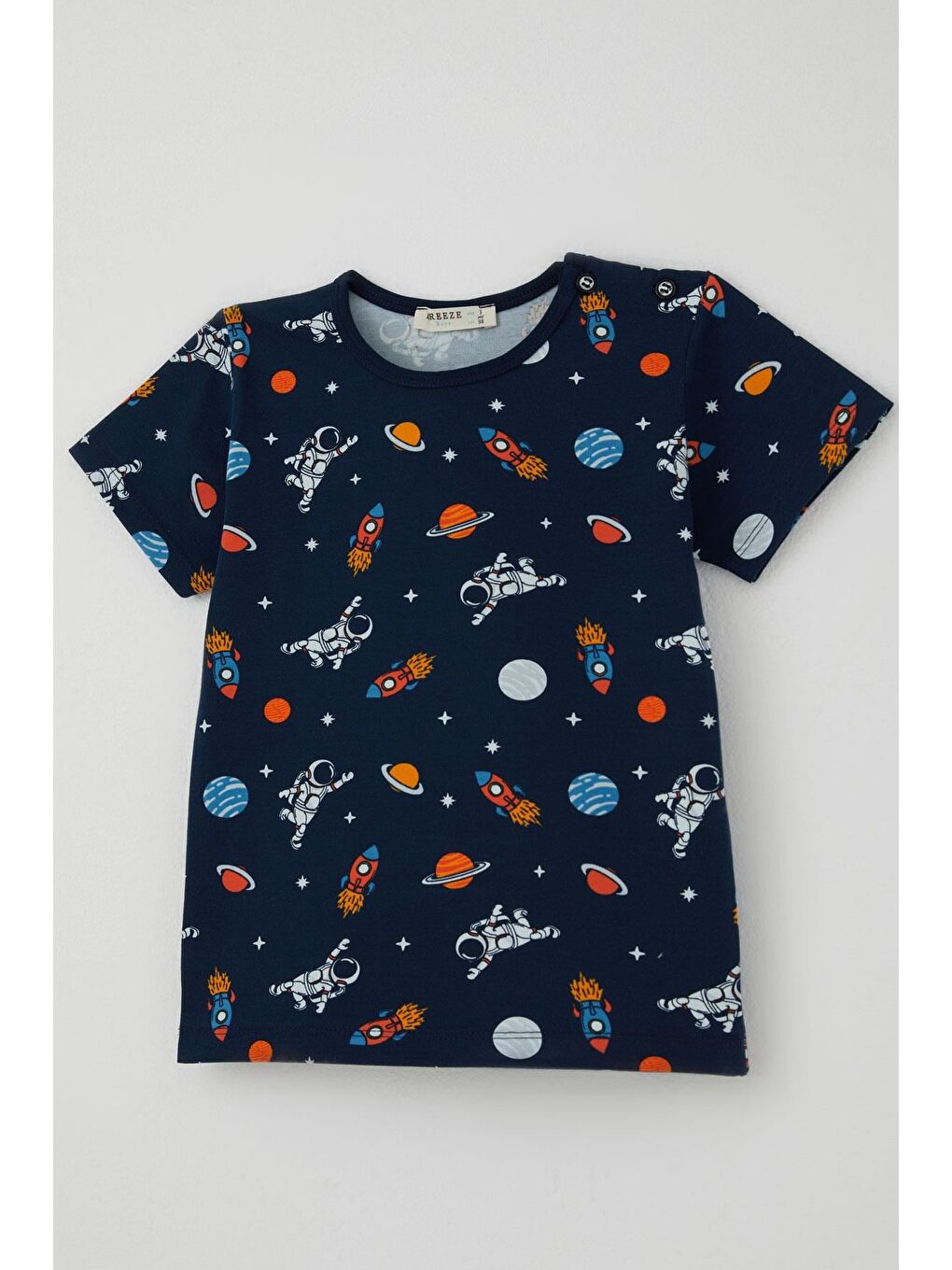 Erkek Bebek Şortlu Pijama Takımı Galaksi Temalı Astronot Desenli Lacivert (9 Ay-3 Yaş)-5