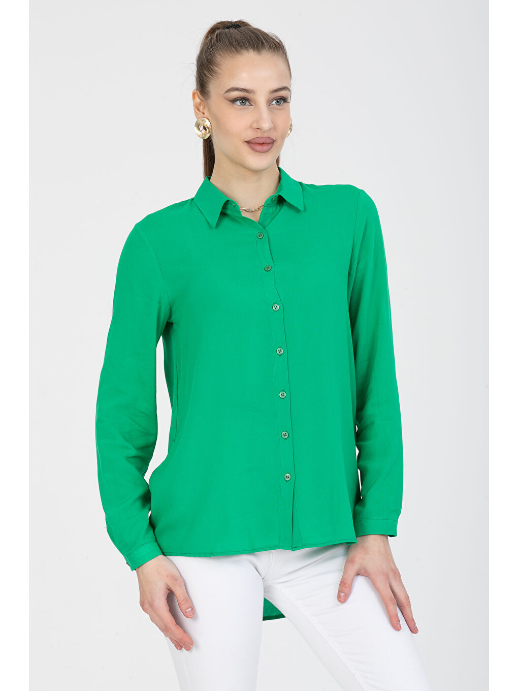 Yeşil Arkası Uzun Tiril Tiril Viskon Kadın Gömleği-4